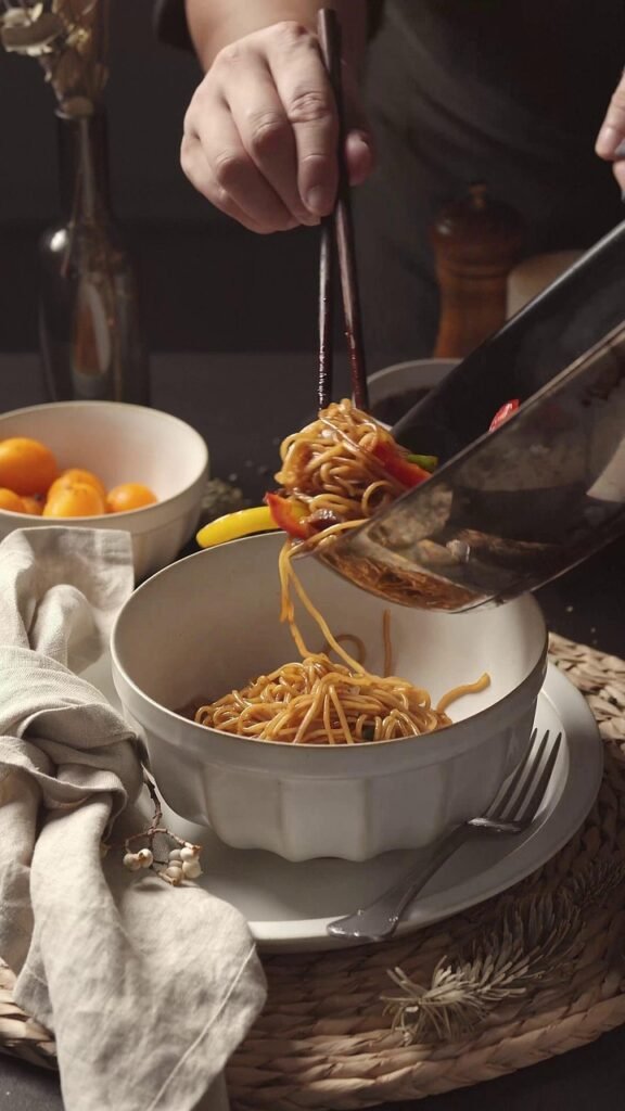 gebc5d90235eeb549653e7e9d20c6f77d6e18ecd145526c374107b0934caf865dda13ecbb2a47889edd6845e2f3b95864e93d3fc734ef6438023cba63ed8c98fd_1280-7365053 bowl, noodles, gourmet, asia, asian food, cooking, food, hands, meal, preparing